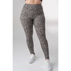 Balance Athletica | Ascend Legging- Snow Leopard